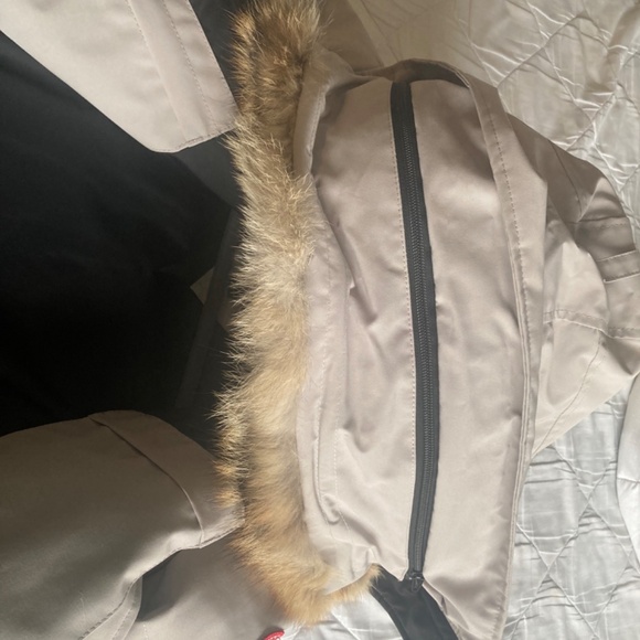 Canada Goose Jacket - Picture 12 of 16